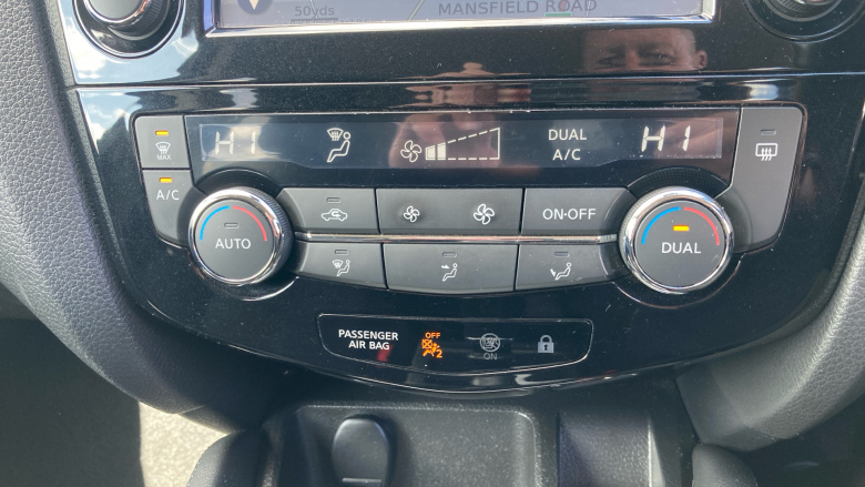Nissan Qashqai 1.5 dCi N-Connecta 5dr Diesel Hatchback